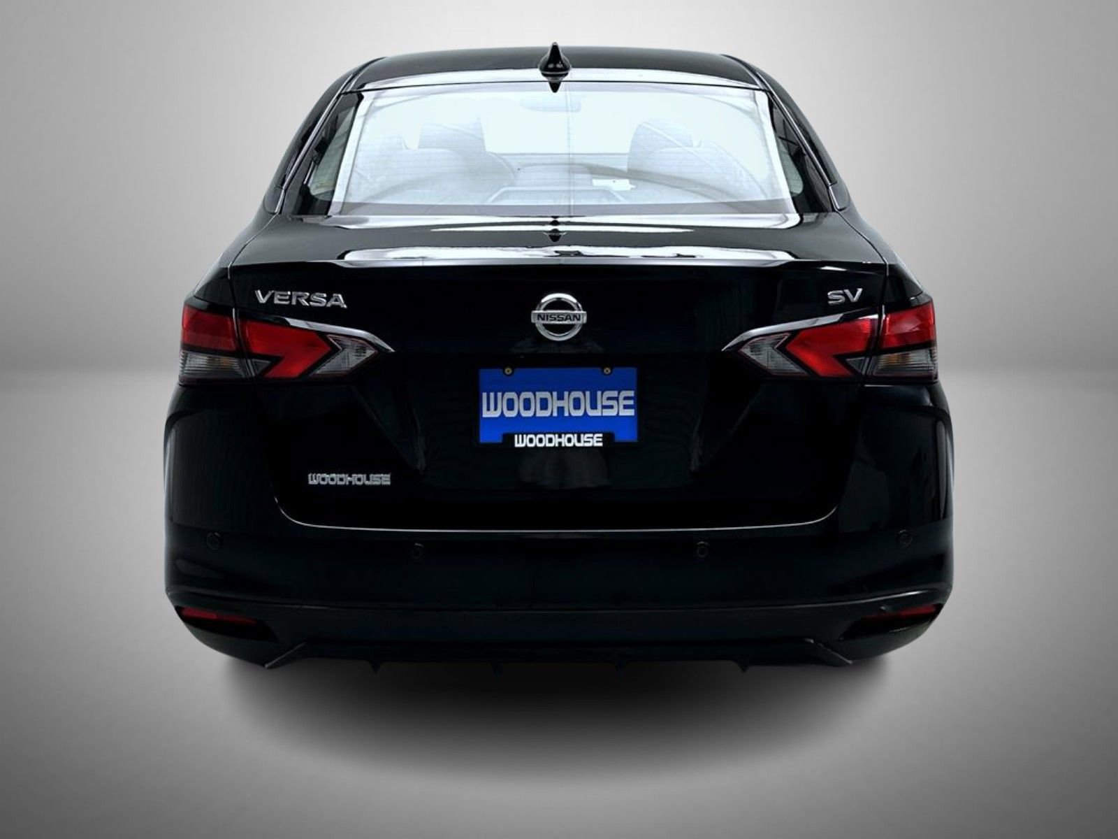 Used 2022 Nissan Versa SV FWD image 6