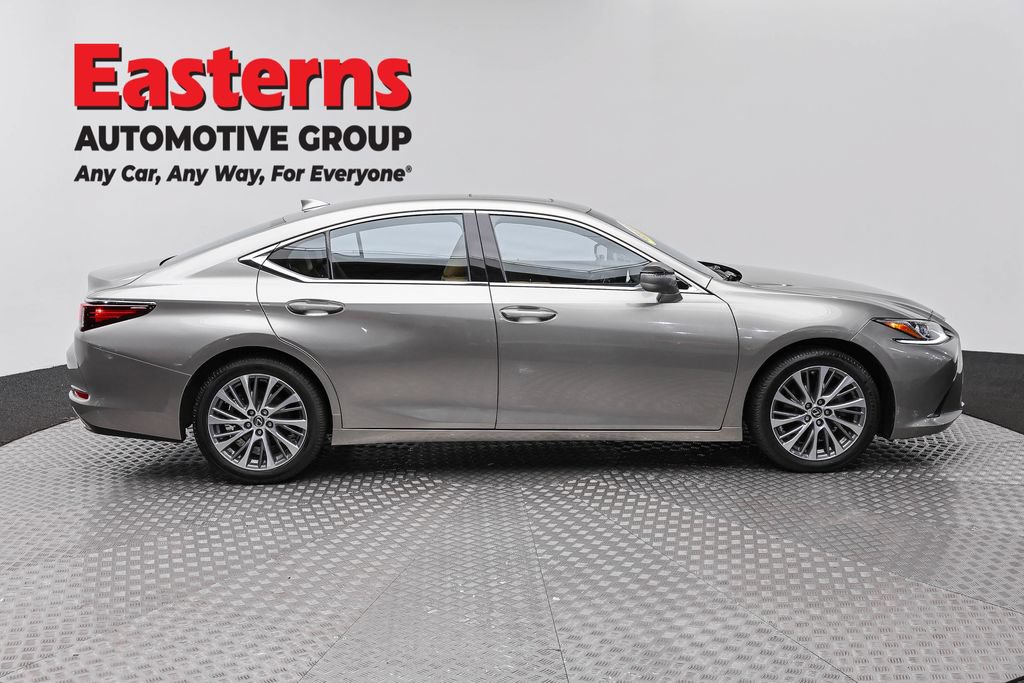 Used 2021 Lexus ES 350 w/ Premium Package FWD image 4