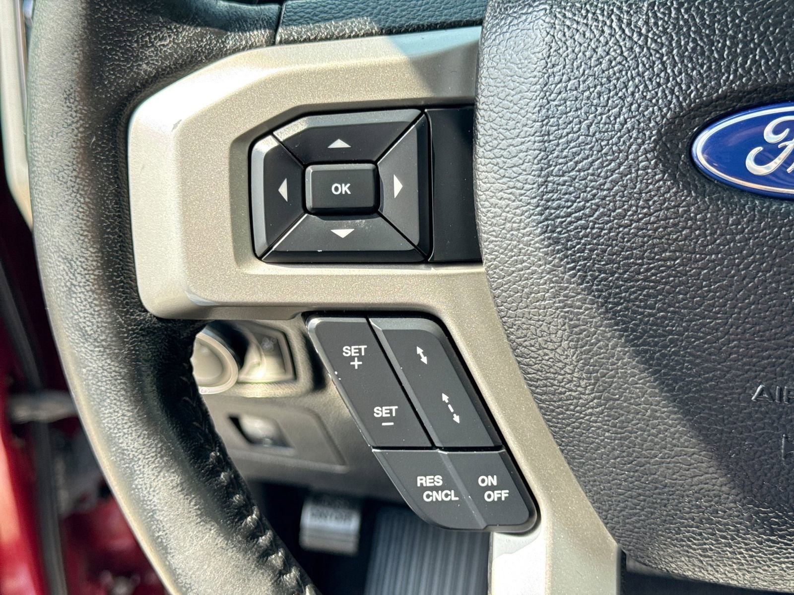 Used 2017 Ford F150 Lariat w/ Equipment Group 502A Luxury AWD/4WD image 29