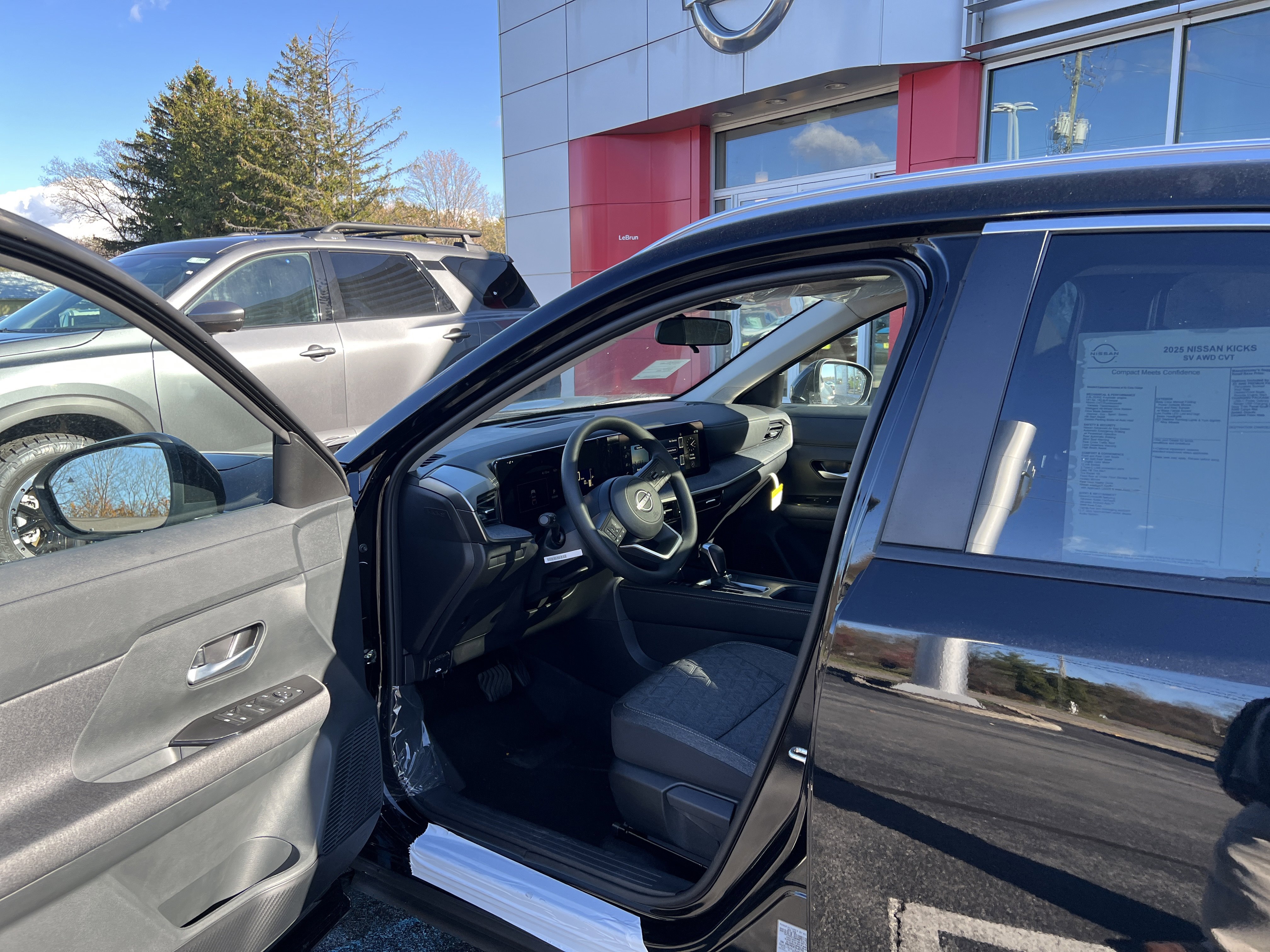 New 2025 Nissan Kicks SV w/ SV Premium Package image 3