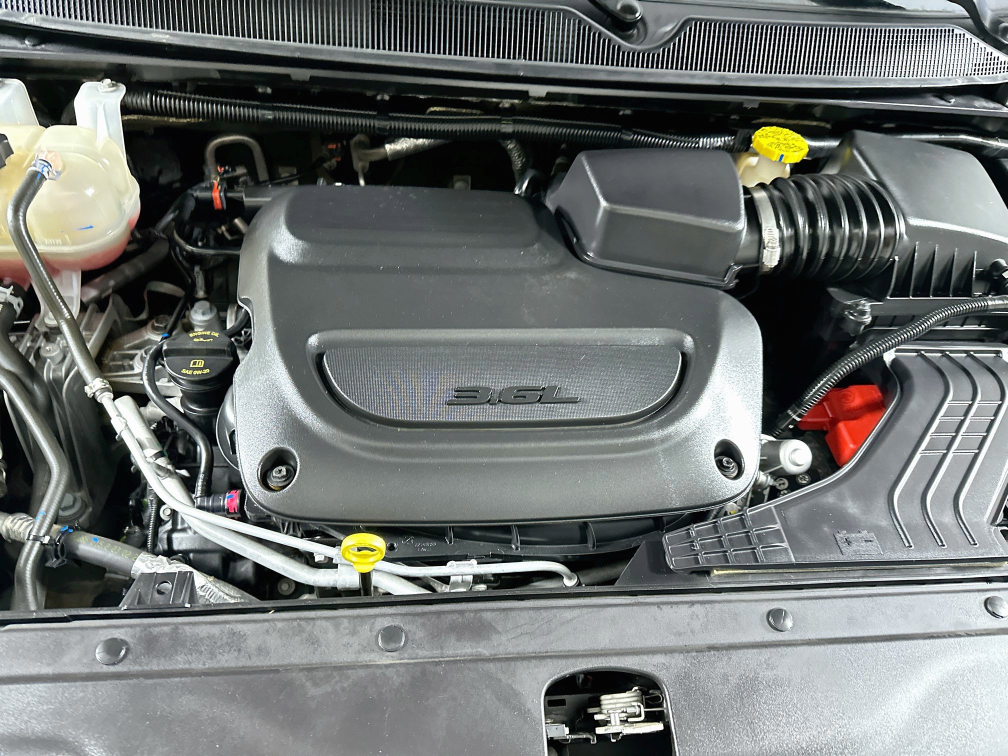 Used 2024 Chrysler Pacifica Touring-L FWD image 34