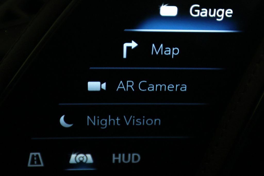 Used 2024 Cadillac Escalade V w/ LPO, ONYX Package image 26