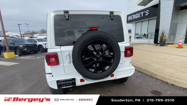 Used 2022 Jeep Wrangler Unlimited Sahara image 8