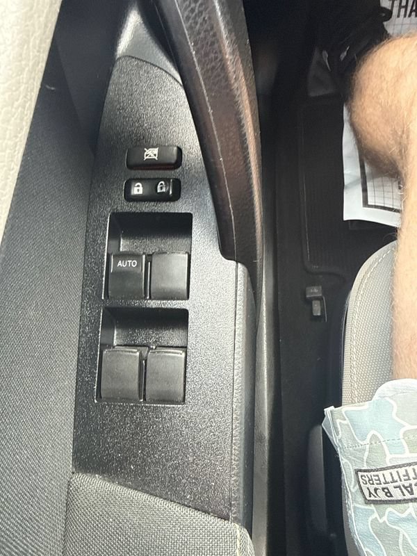 Used 2017 Toyota Corolla LE FWD image 22