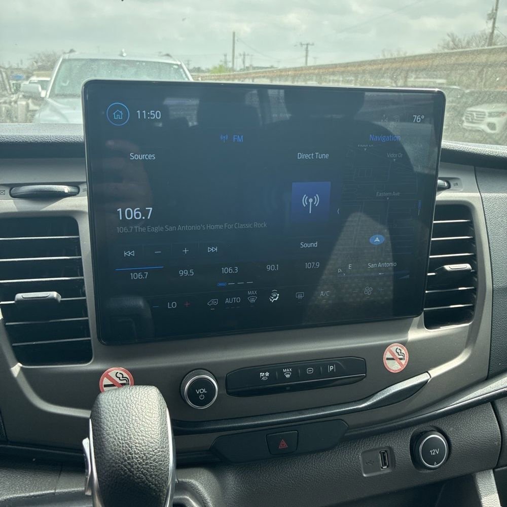 Used 2022 Ford Transit 350 XLT image 10