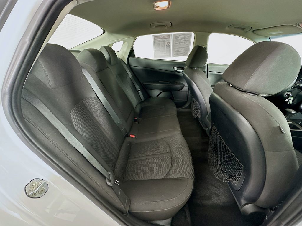Used 2020 Kia Optima LX image 30