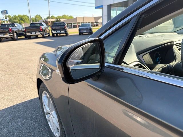 Used 2016 Ford Fusion SE w/ Equipment Group 202A FWD image 21
