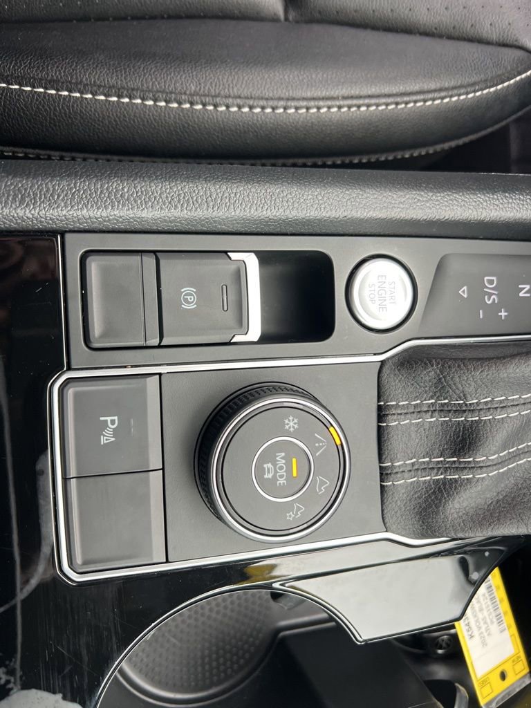 Used 2023 Volkswagen Atlas SE image 19