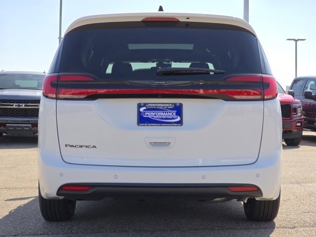 New 2025 Chrysler Pacifica Select w/ Fav Edition Package image 22