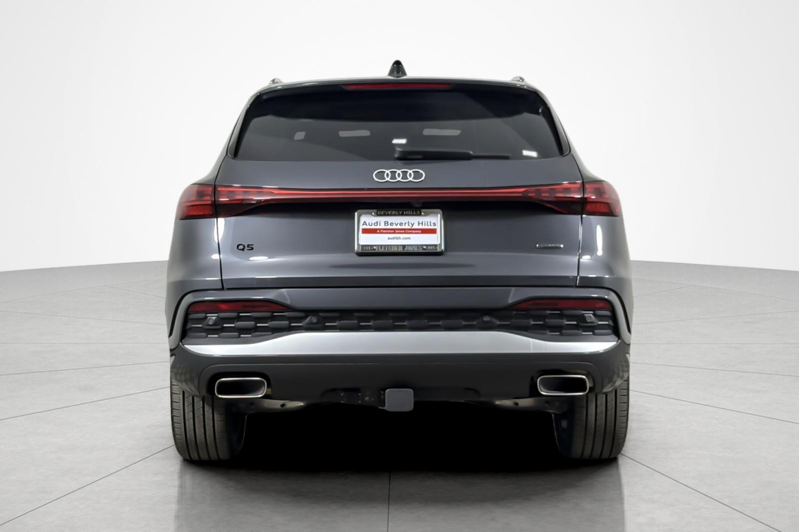 Used 2025 Audi Q5 Premium Plus w/ Premium Plus AWD/4WD image 4