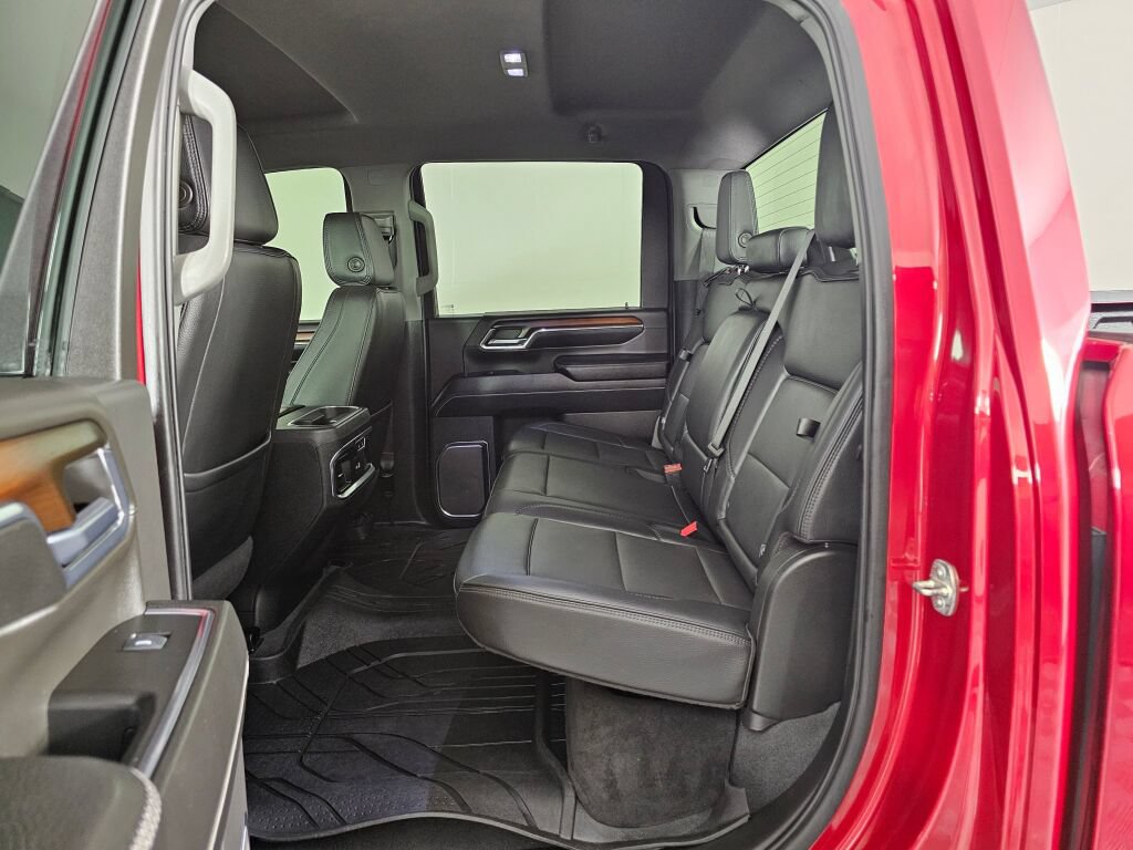 Used 2024 GMC Sierra 3500 Denali AWD/4WD image 32