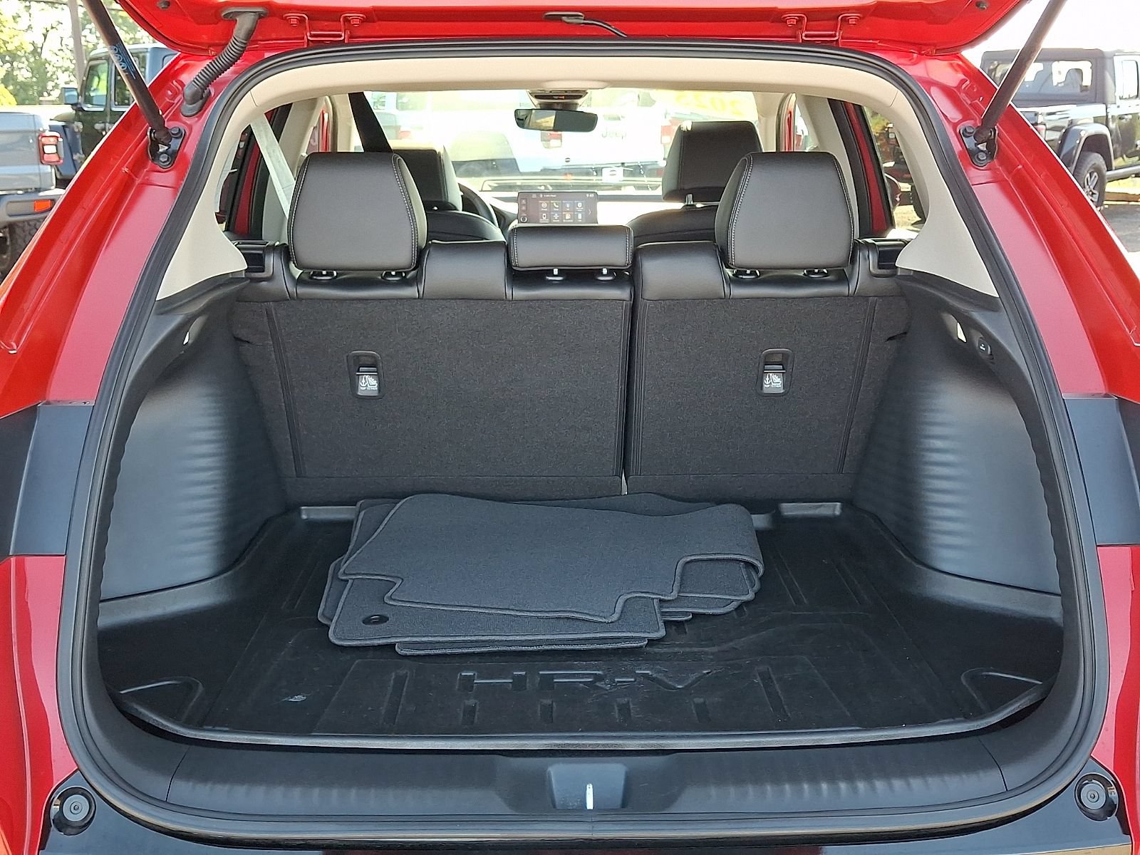 Used 2025 Honda HR-V EX-L image 29