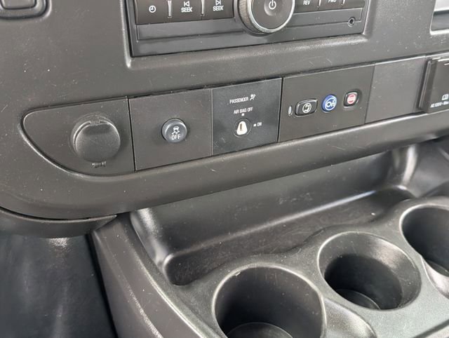 Used 2015 Chevrolet Express 2500 image 22