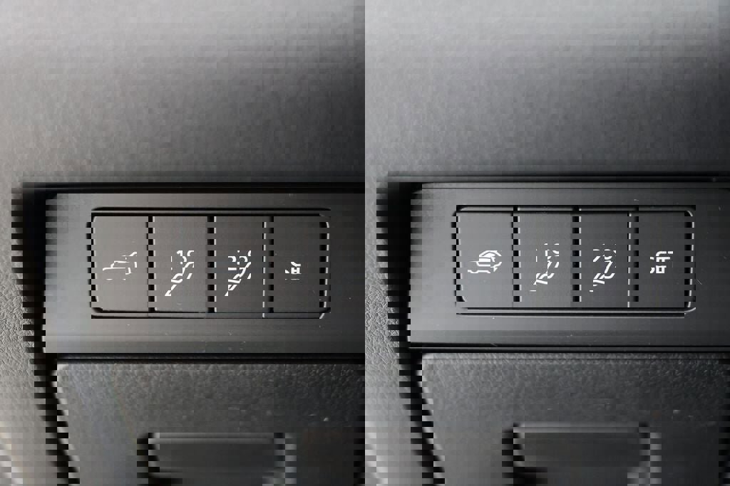 Used 2025 MAZDA CX-30 AWD 2.5 S w/ Premium Package image 25