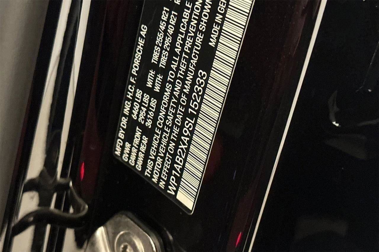 New 2025 Porsche Macan 4S Electric image 43