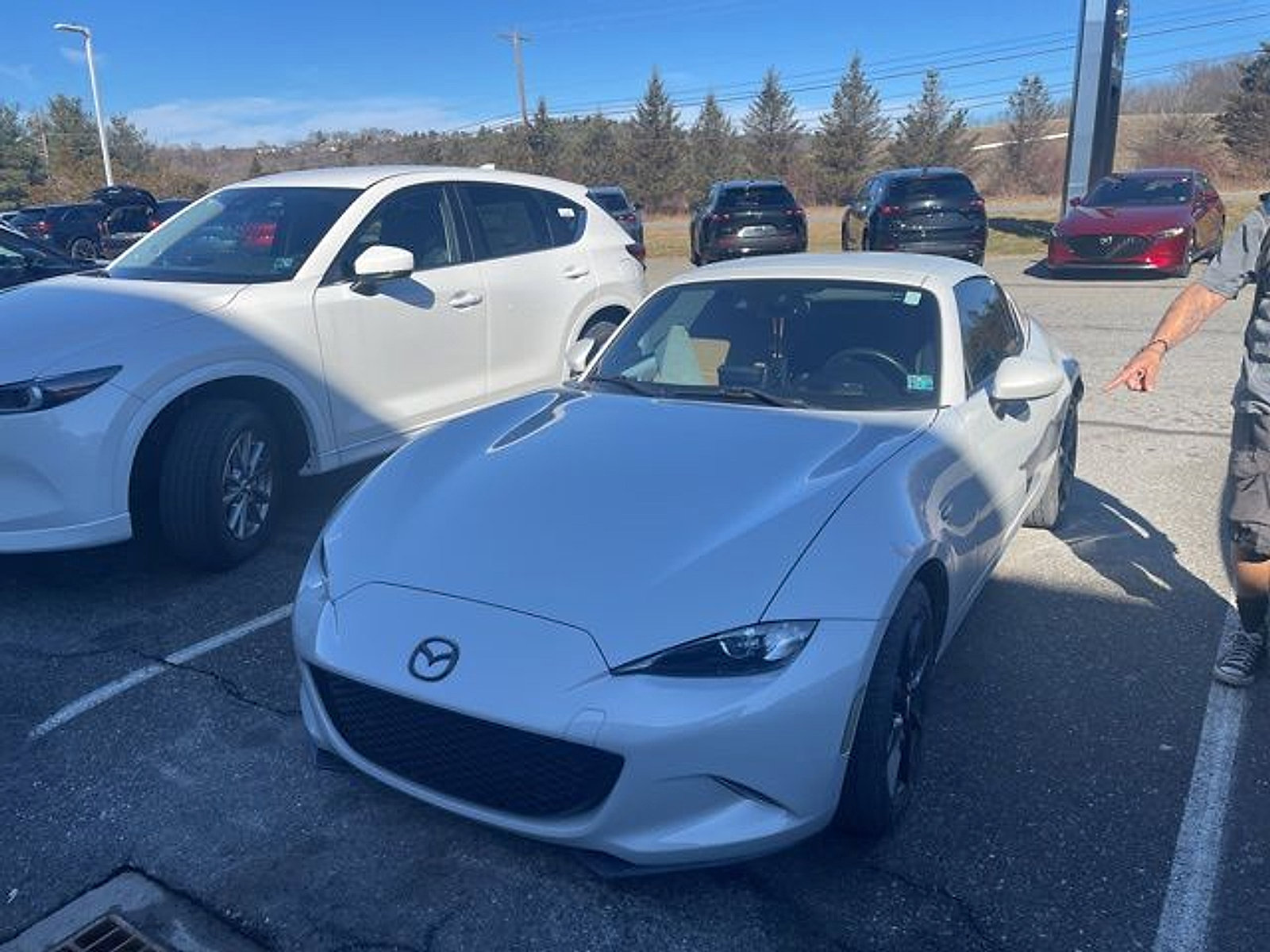 Used 2018 MAZDA MX-5 Miata RF Grand Touring image 2