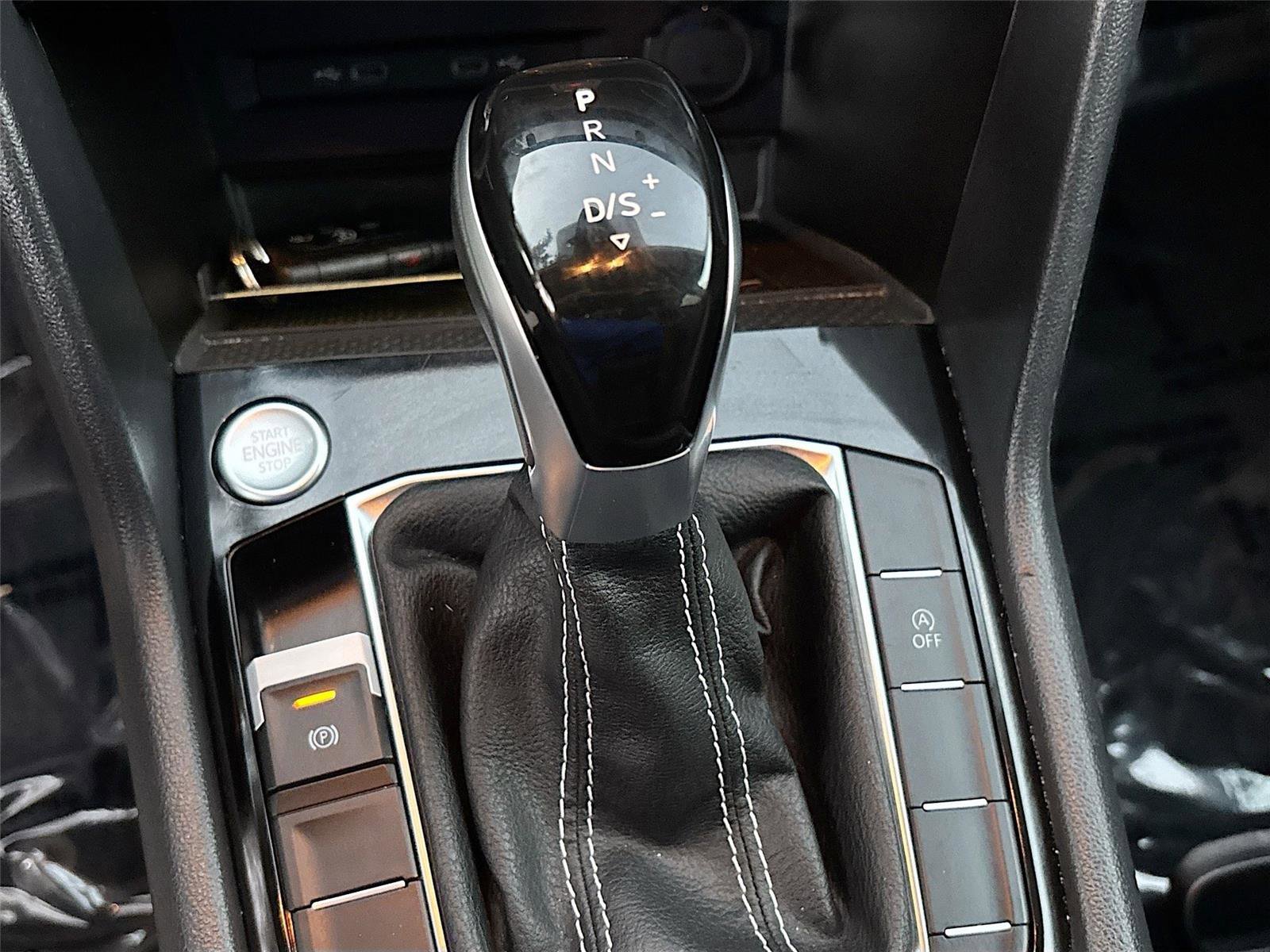 Used 2024 Volkswagen Taos SE image 17