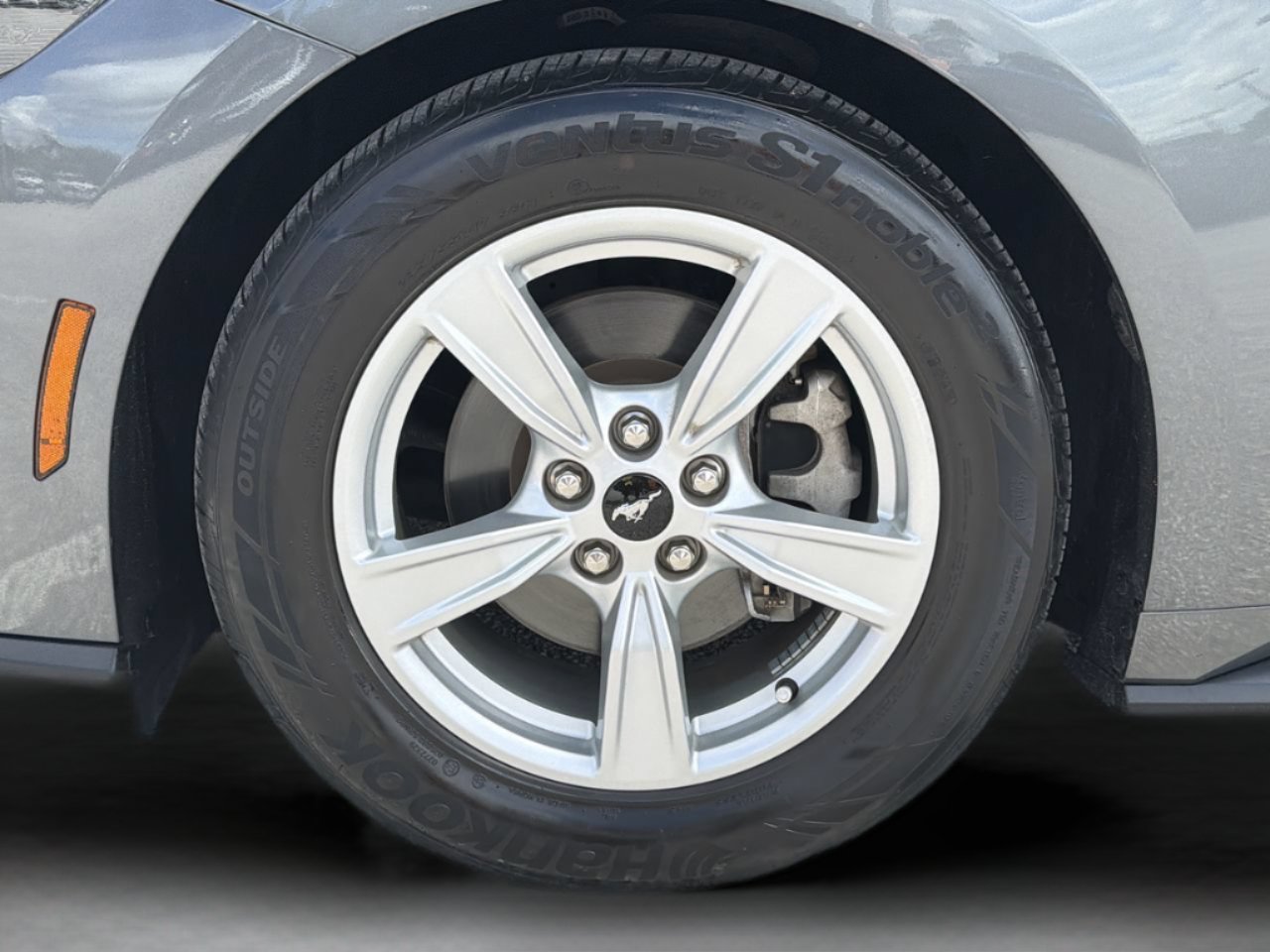 Used 2024 Ford Mustang Coupe RWD image 30
