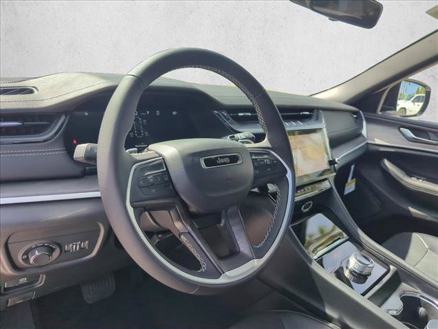 New 2026 Jeep Grand Cherokee L 2WD image 17