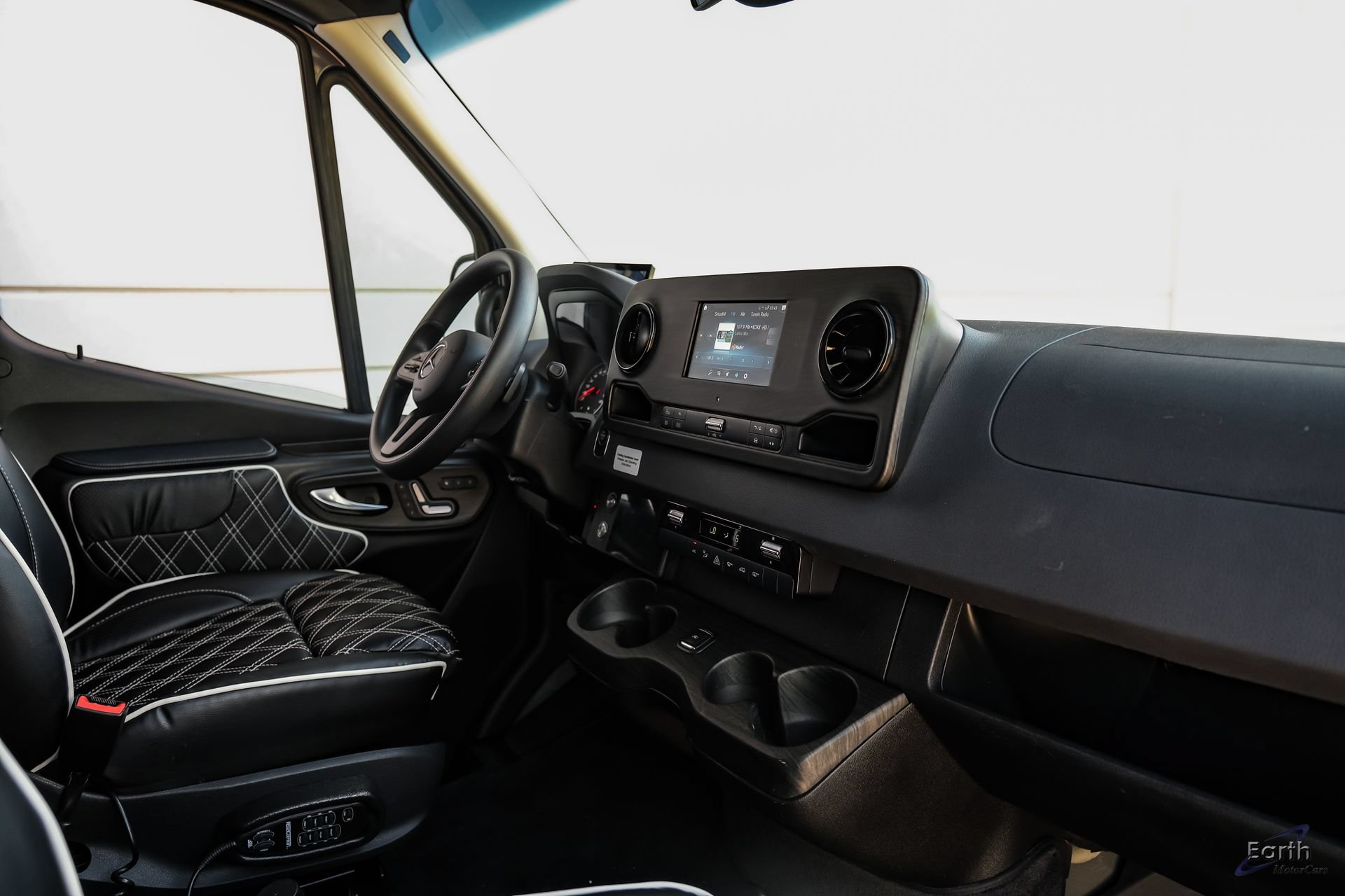 Used 2021 Mercedes-Benz Sprinter 3500 w/ Comfort Plus Package image 41