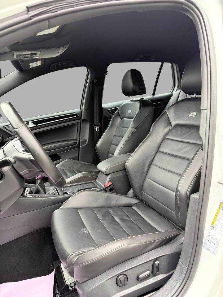 Used 2017 Volkswagen Golf R 4-Door AWD/4WD image 28