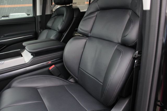 New 2026 Lincoln Navigator L Reserve AWD/4WD image 36