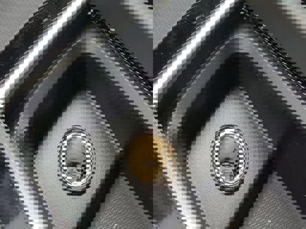 New 2026 Volvo XC60 T8 Plus w/ Protection Package Premier image 30