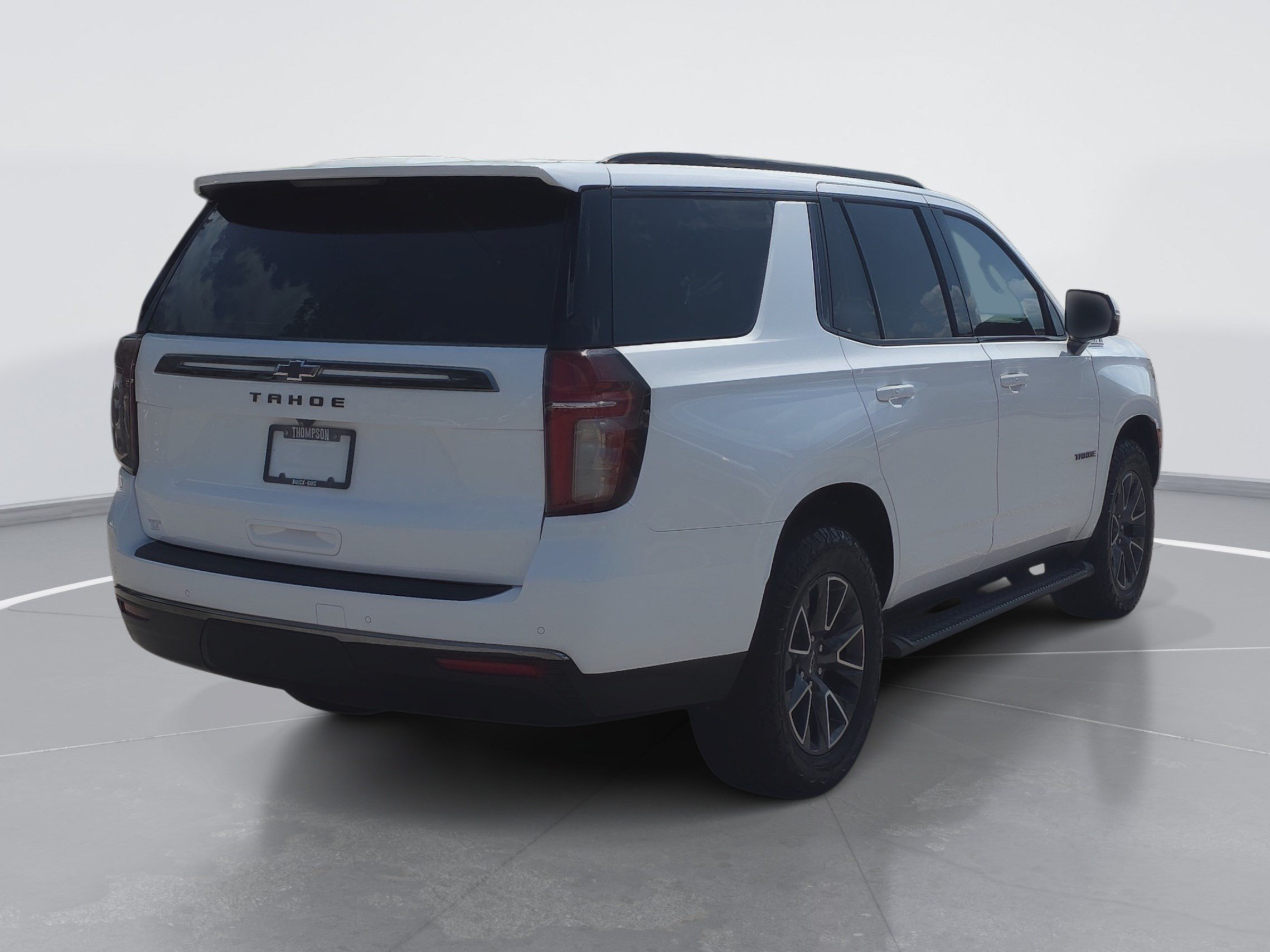 Used 2022 Chevrolet Tahoe Z71 w/ Z71 Off-Road Package AWD/4WD image 3