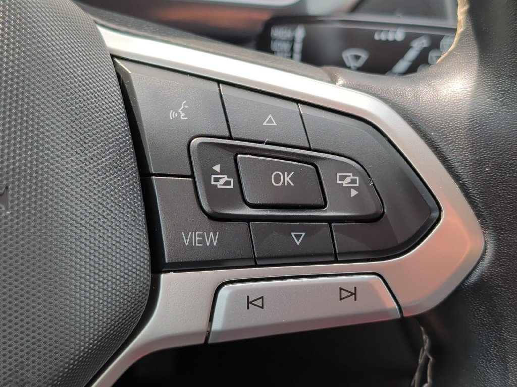 Used 2024 Volkswagen Tiguan SE AWD/4WD image 13