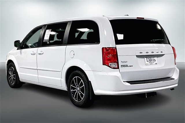 Used 2016 Dodge Grand Caravan SE image 5