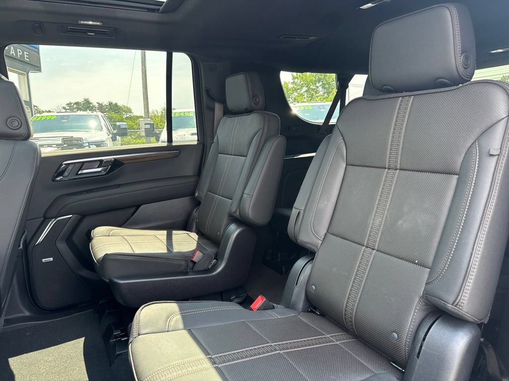 New 2026 Chevrolet Suburban High Country w/ Sun And Tow Package AWD/4WD image 23