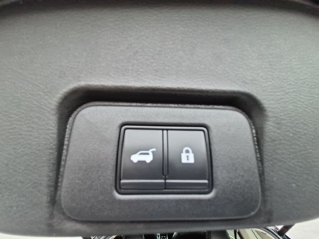 Used 2021 Nissan Rogue SV w/ Premium Package FWD image 26