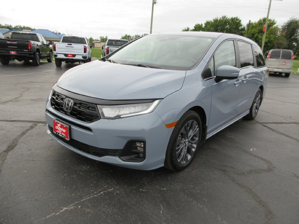 Used 2025 Honda Odyssey Touring image 11