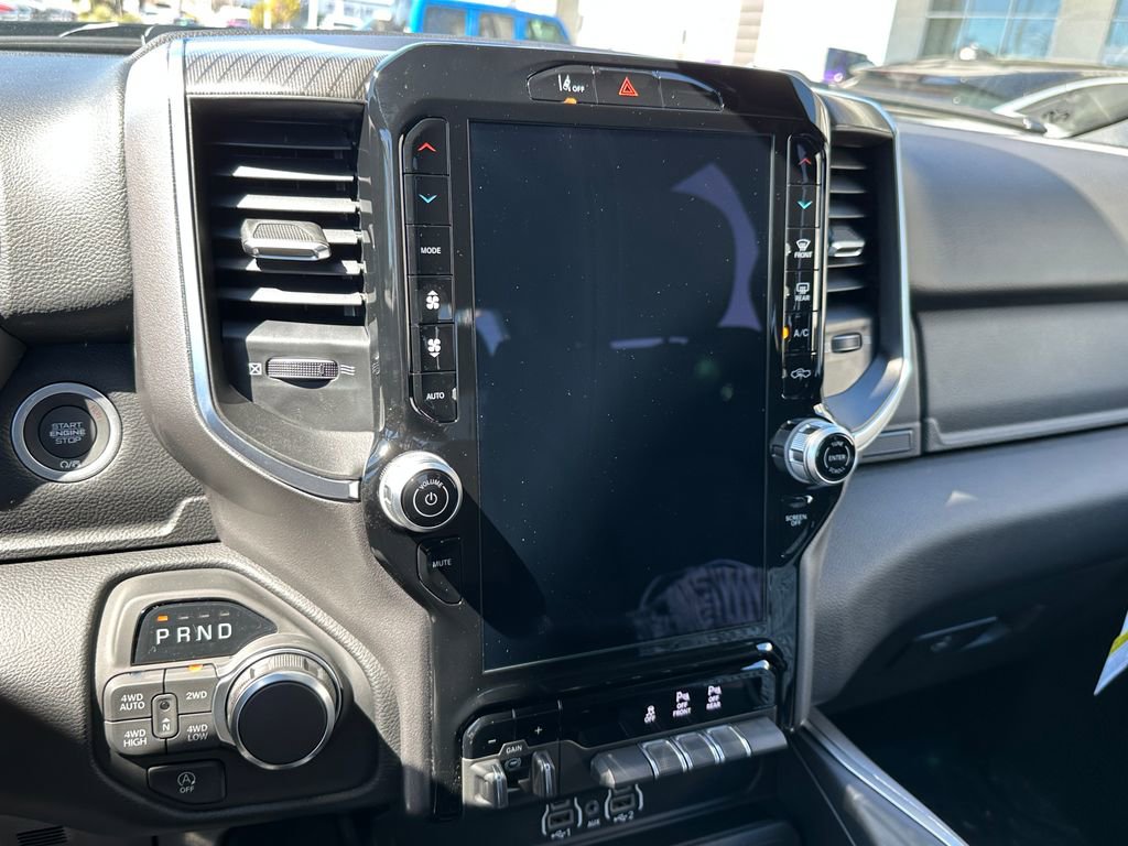 New 2026 RAM 1500 4x4 Crew Cab image 23