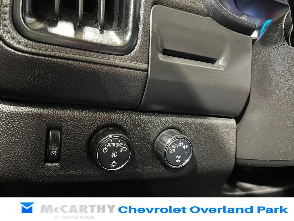 Used 2018 GMC Canyon SLE w/ Nightfall Edition AWD/4WD image 18