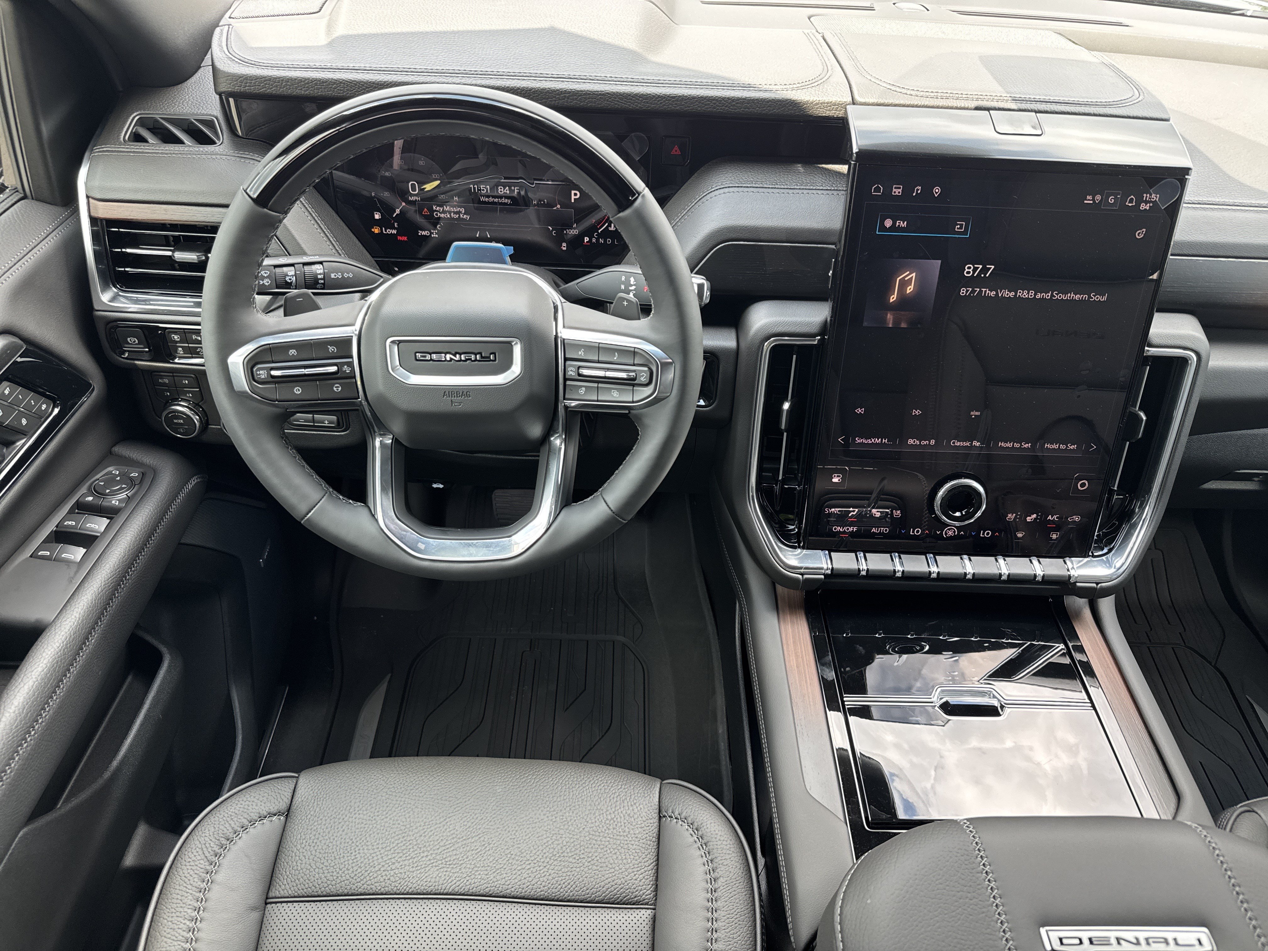 New 2026 GMC Yukon XL Denali w/ Denali Reserve Package AWD/4WD image 18