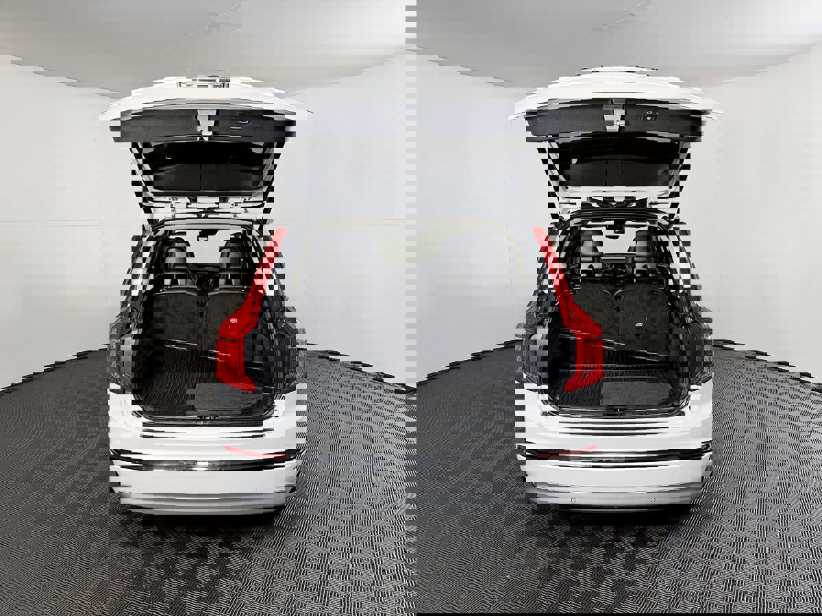 Used 2022 Volvo XC90 T6 Inscription w/ Advanced Package image 50