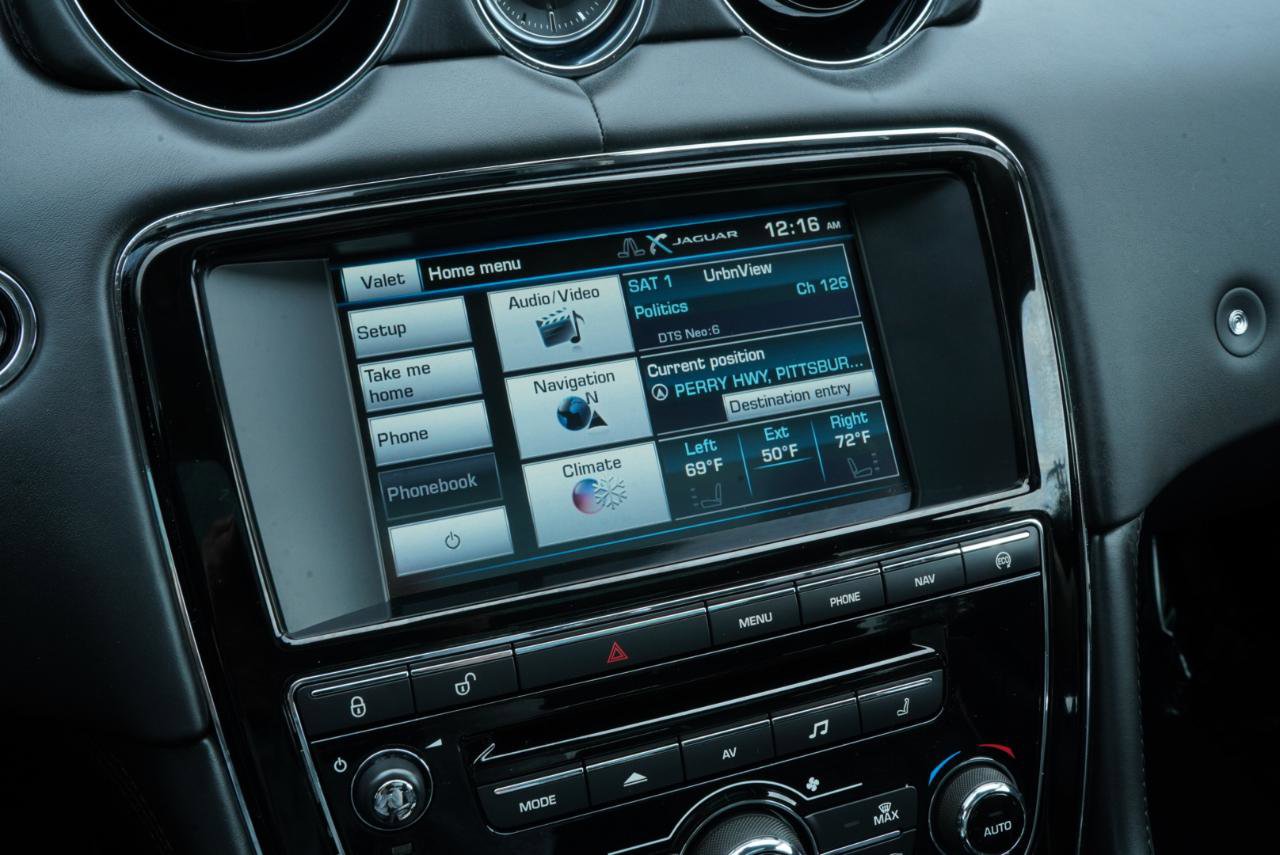 Used 2015 Jaguar XJ L Portfolio AWD/4WD image 34