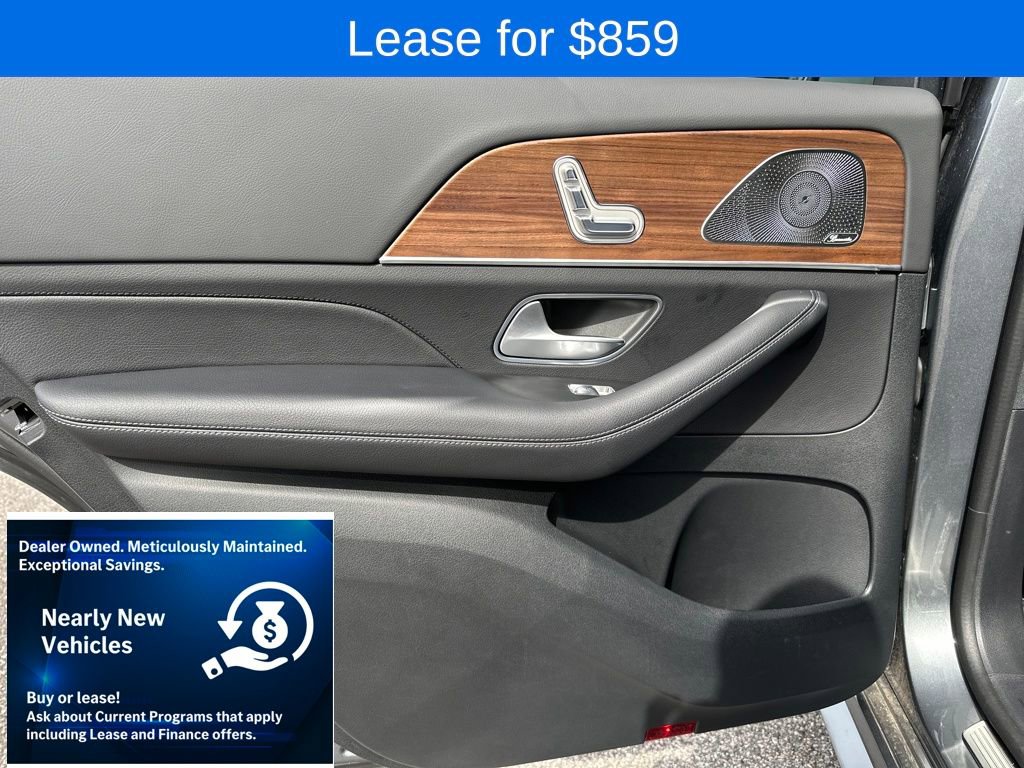 Used 2025 Mercedes-Benz GLS 450 4MATIC image 32