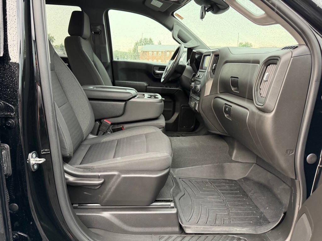 Used 2022 Chevrolet Silverado 1500 Custom Trail Boss AWD/4WD image 11