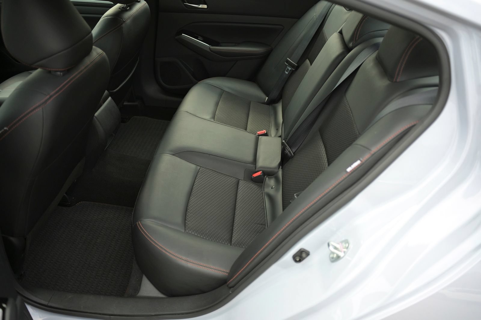 Used 2024 Nissan Altima 2.5 SR AWD/4WD image 34