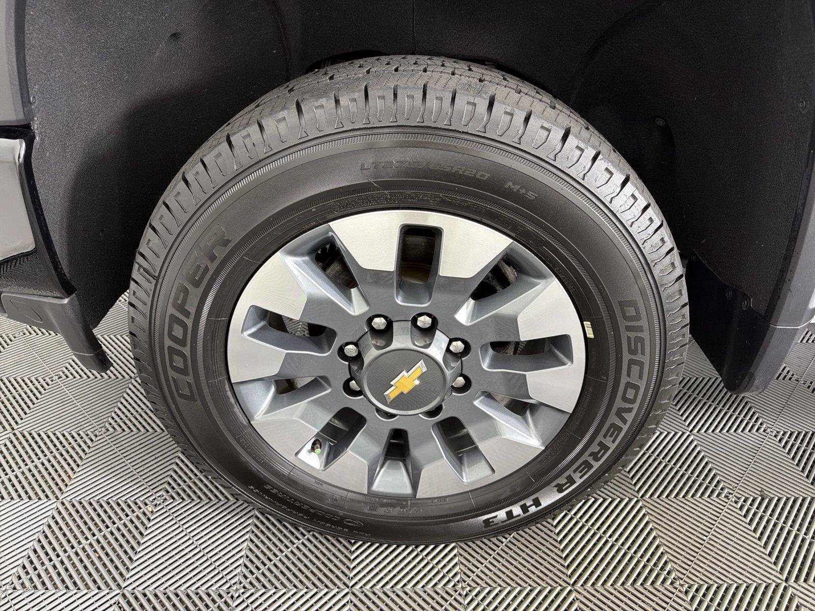 Used 2023 Chevrolet Silverado 2500 Custom w/ Custom Value Package AWD/4WD image 9