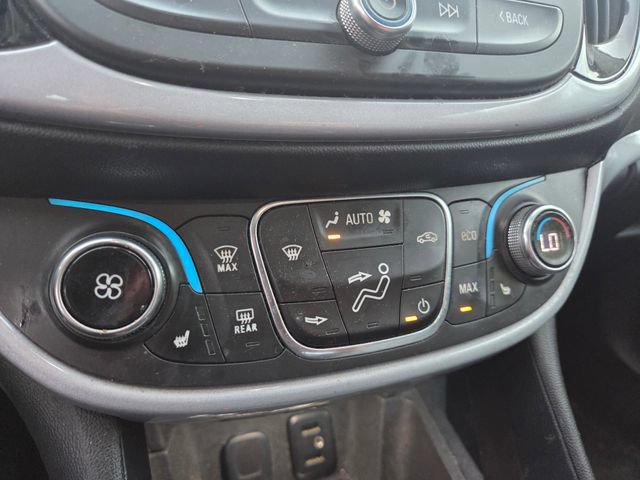 Used 2017 Chevrolet Volt LT w/ Comfort Package FWD image 15
