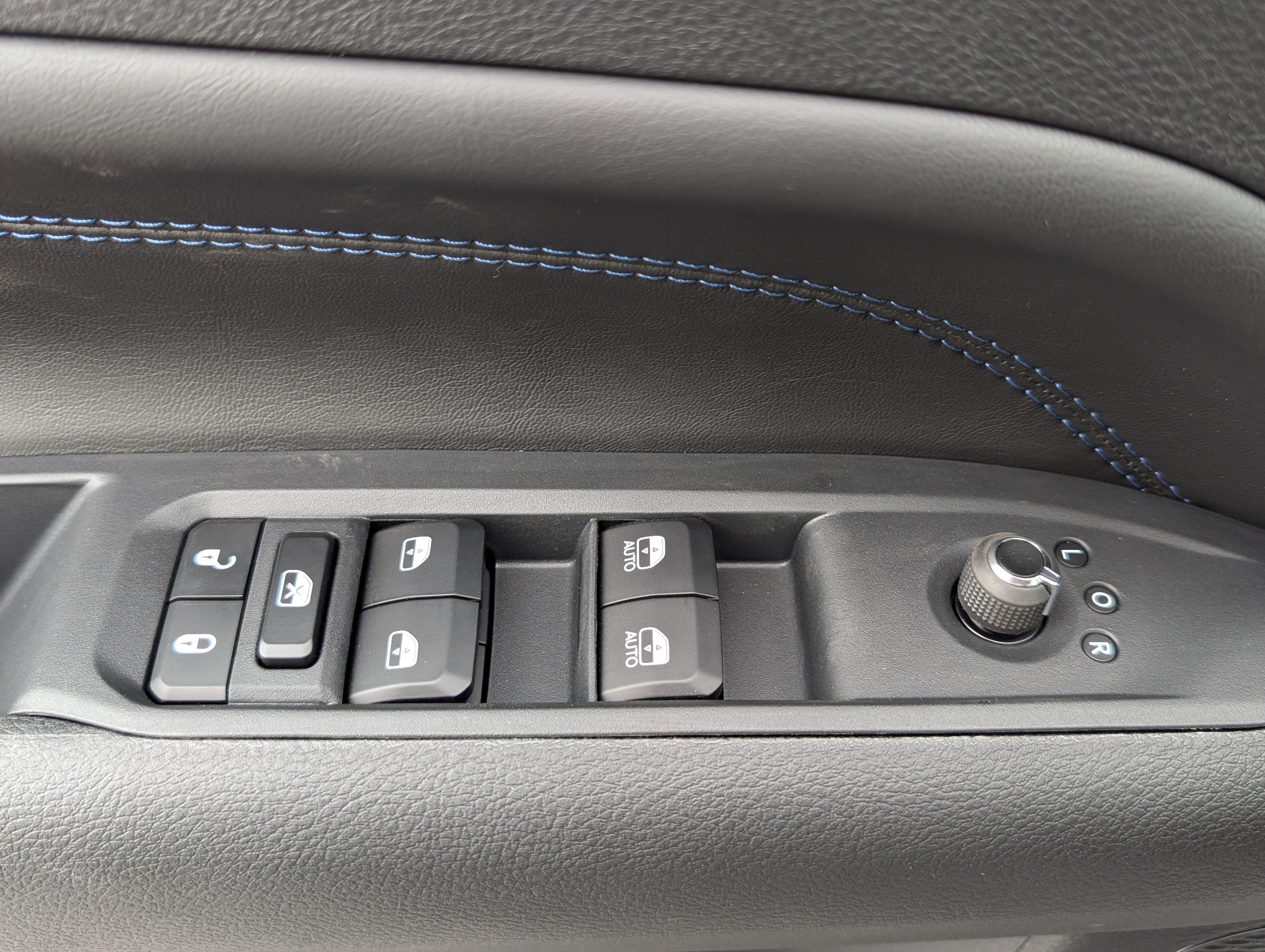 New 2026 Jeep Compass Limited AWD/4WD image 17