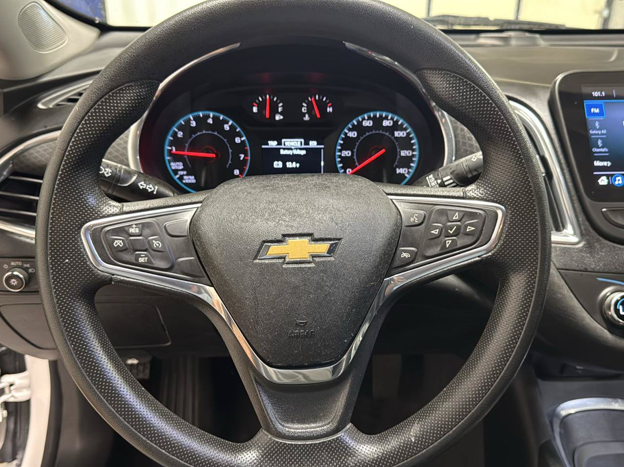 Used 2020 Chevrolet Malibu LT FWD image 19