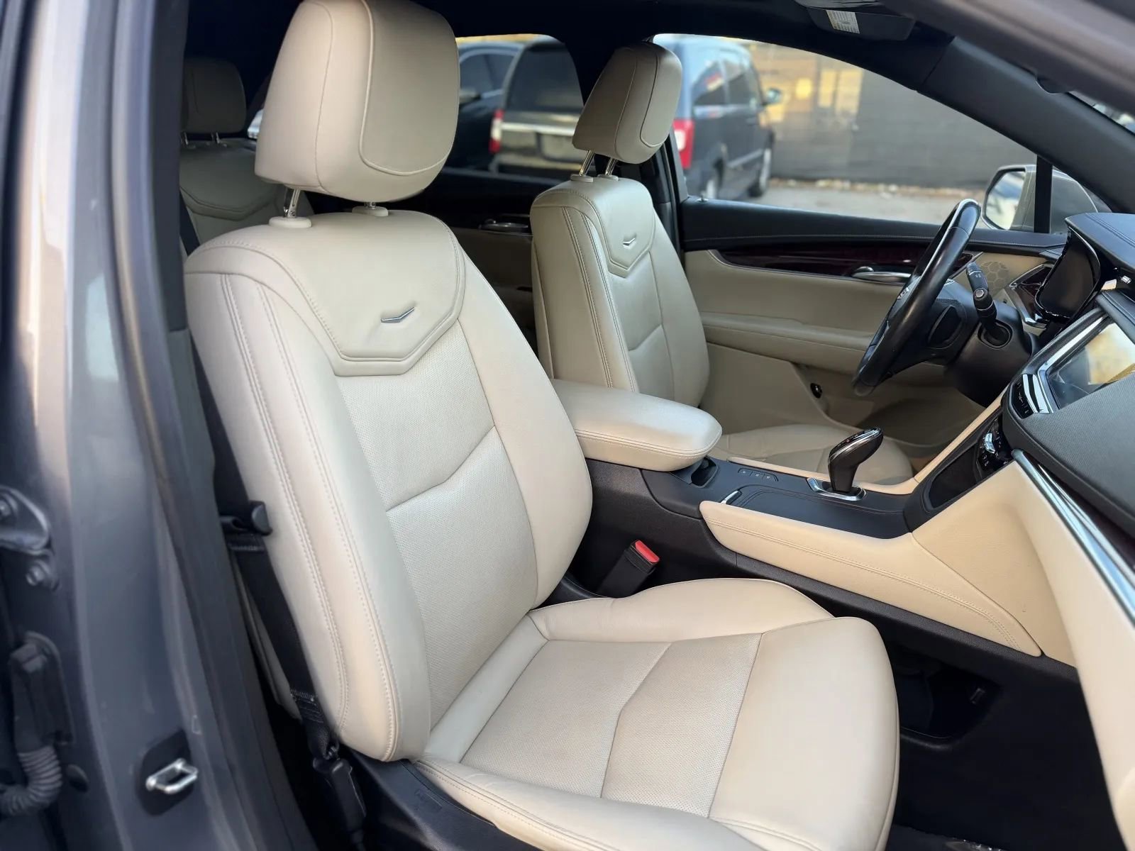 Used 2019 Cadillac XT5 Luxury AWD/4WD image 18