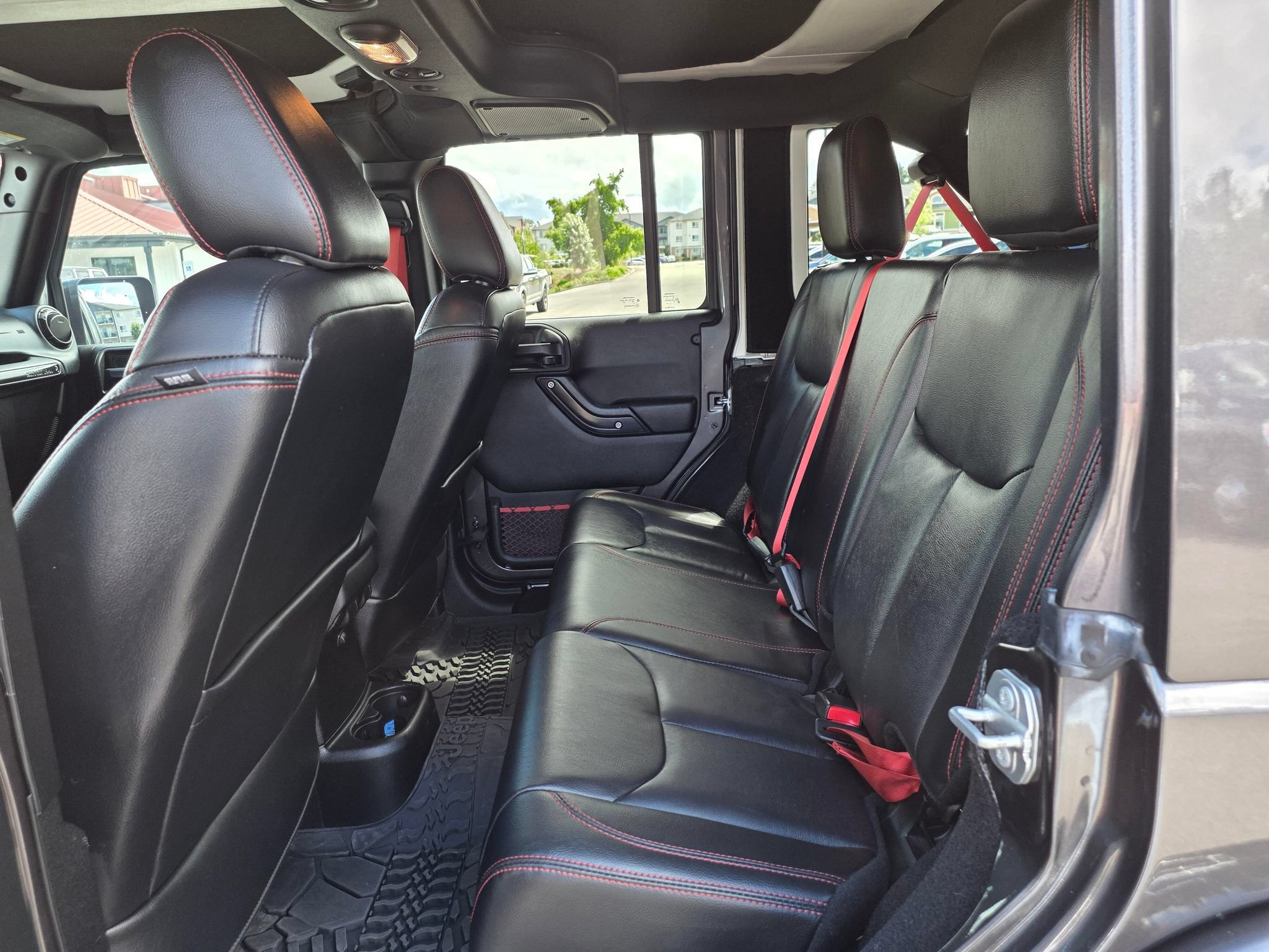 Used 2017 Jeep Wrangler Unlimited Rubicon AWD/4WD image 22