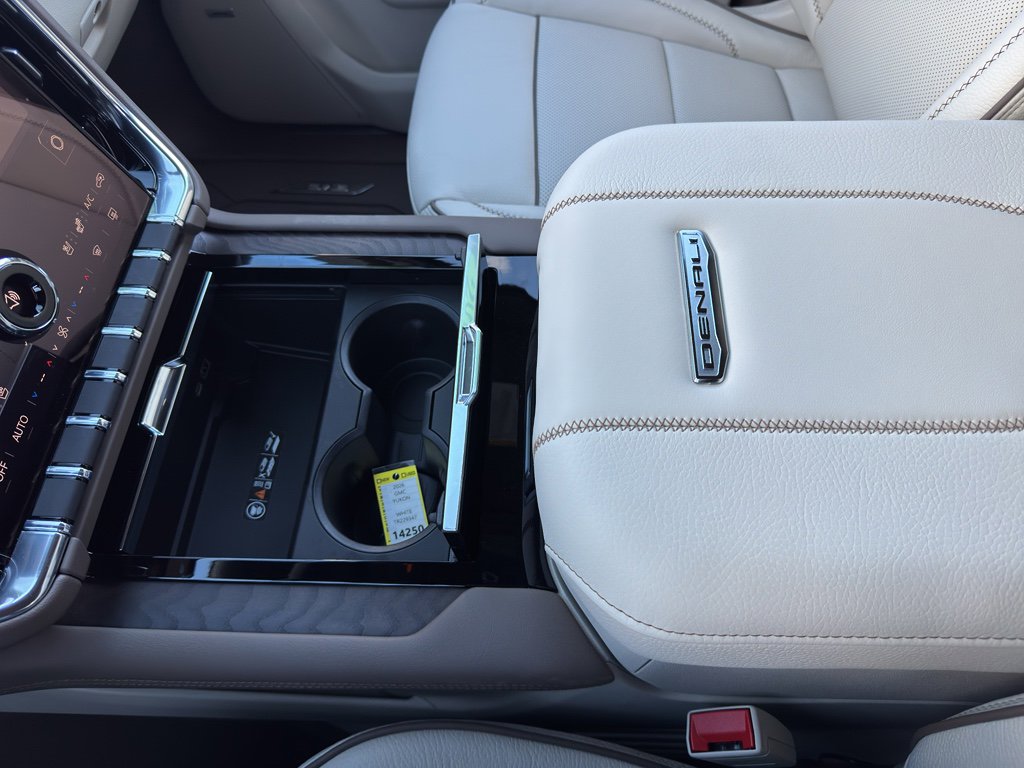 New 2026 GMC Yukon Denali w/ LPO, Floor Liner Package image 32