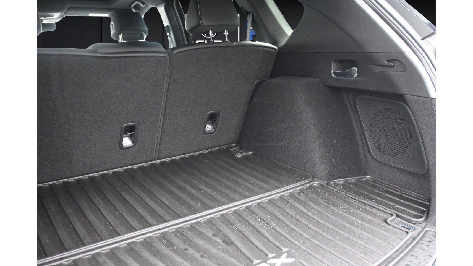 Used 2025 Acura RDX SH-AWD image 14