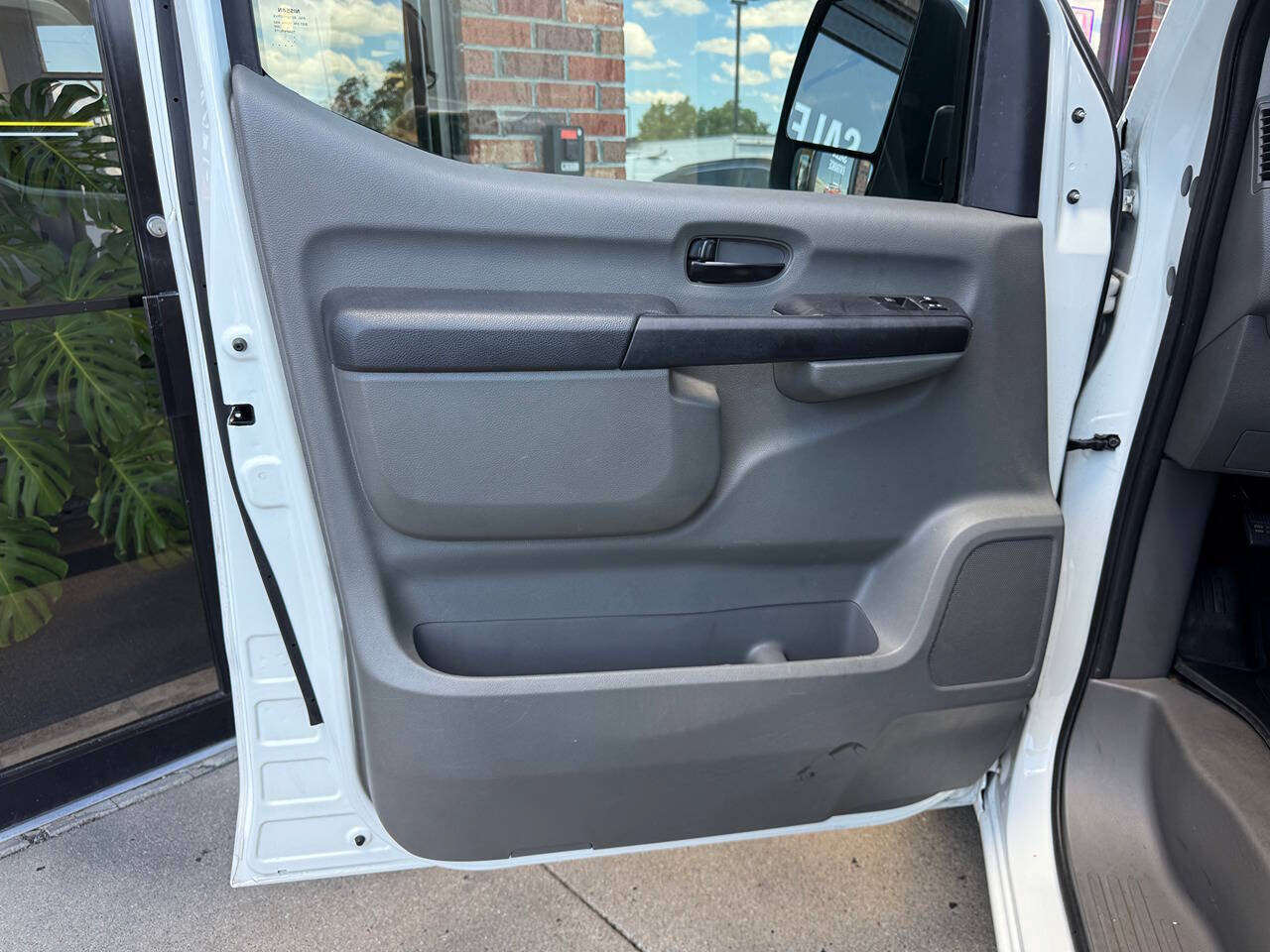Used 2021 Nissan NV 2500 S RWD image 20